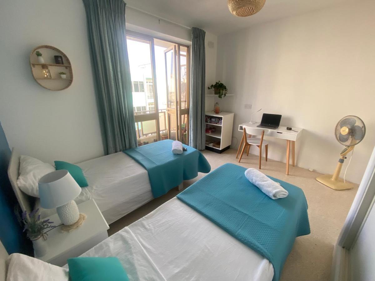 St Paul'S Bay Central Apartment In Qawra San Pawl il-Baħar Zewnętrze zdjęcie