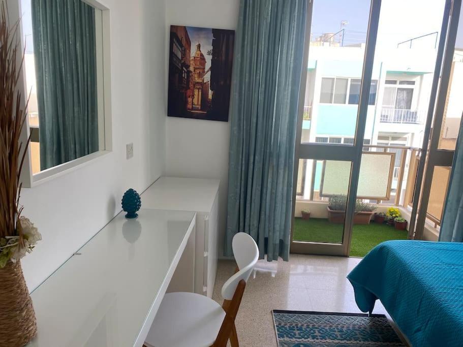 St Paul'S Bay Central Apartment In Qawra San Pawl il-Baħar Zewnętrze zdjęcie