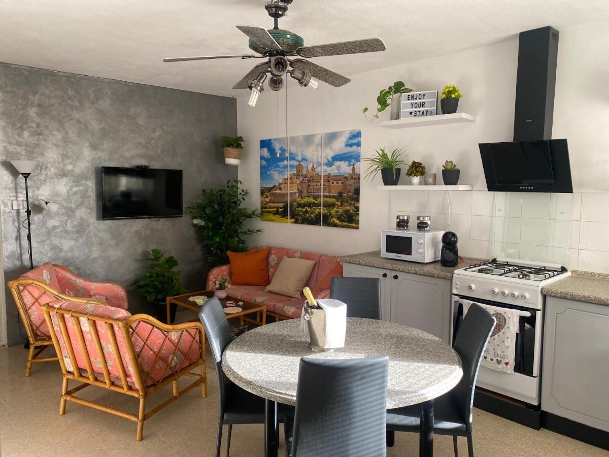 St Paul'S Bay Central Apartment In Qawra San Pawl il-Baħar Zewnętrze zdjęcie